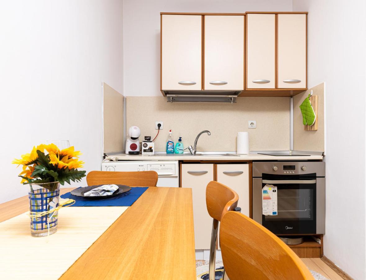 Lovely 1Bd Apartment Close To The Summer Theatre Plovdiv Kültér fotó