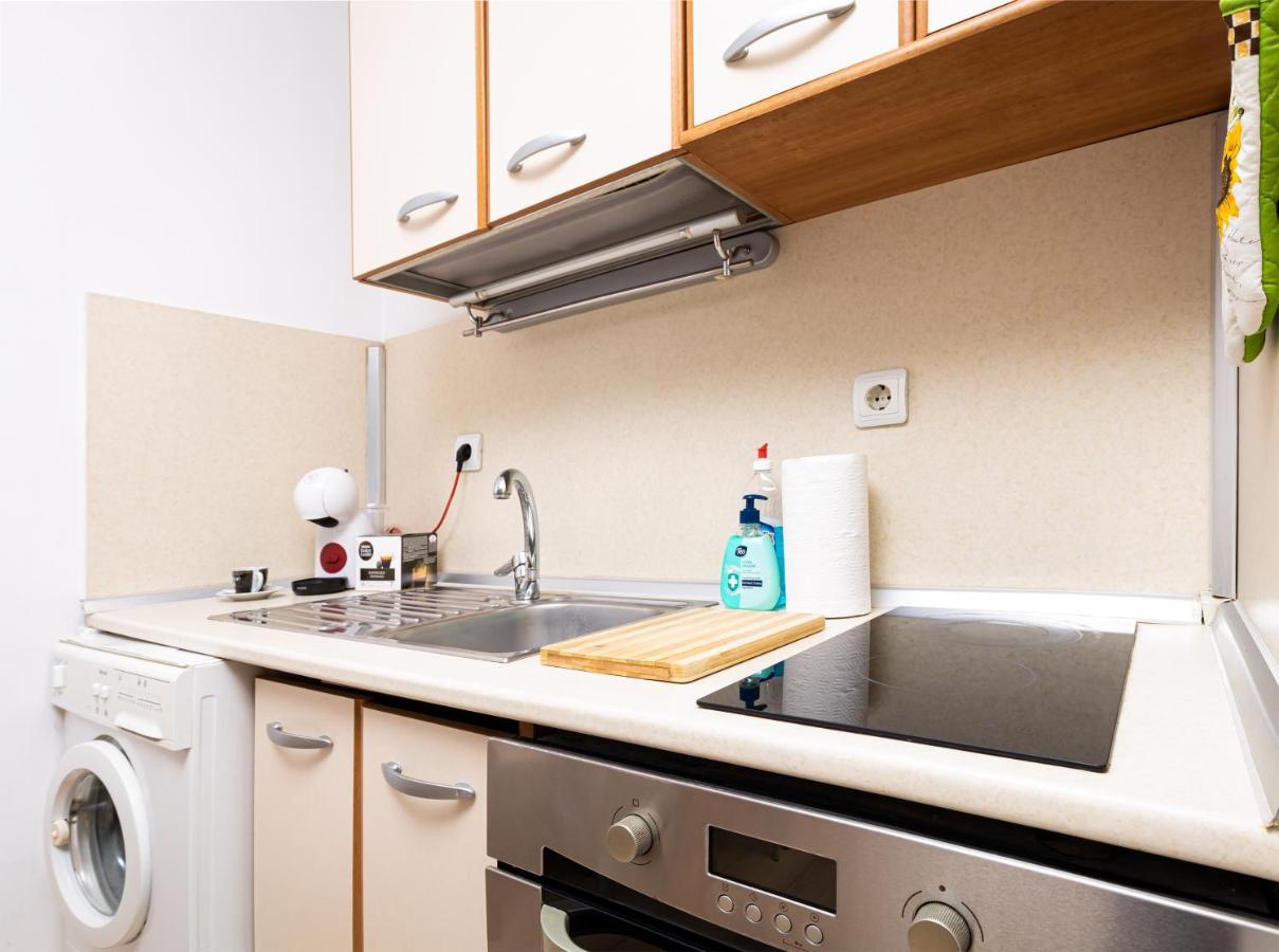 Lovely 1Bd Apartment Close To The Summer Theatre Plovdiv Kültér fotó