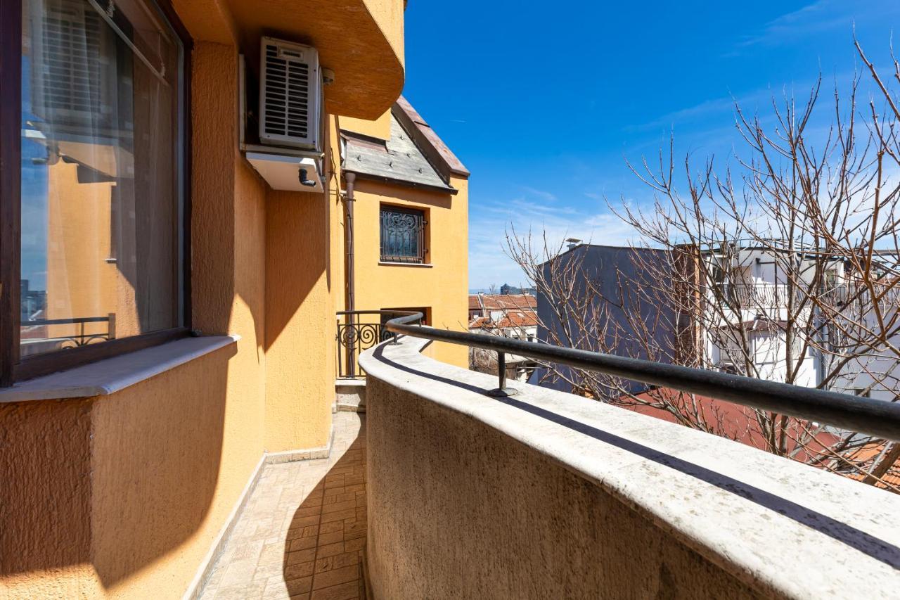 Lovely 1Bd Apartment Close To The Summer Theatre Plovdiv Kültér fotó